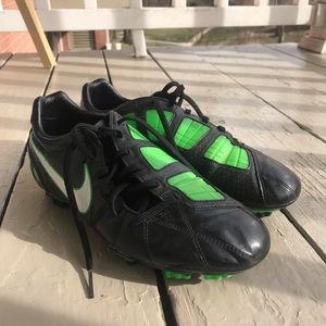 Nike T90 size 9.5